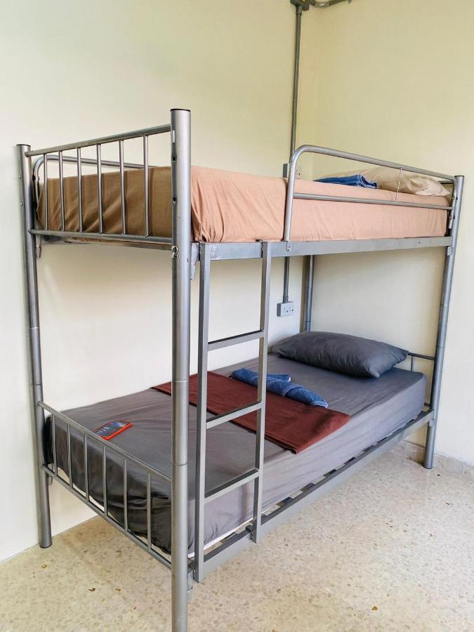 Ommi Hostel Saint Julian's Екстер'єр фото
