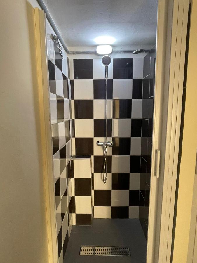 Ommi Hostel Saint Julian's Екстер'єр фото