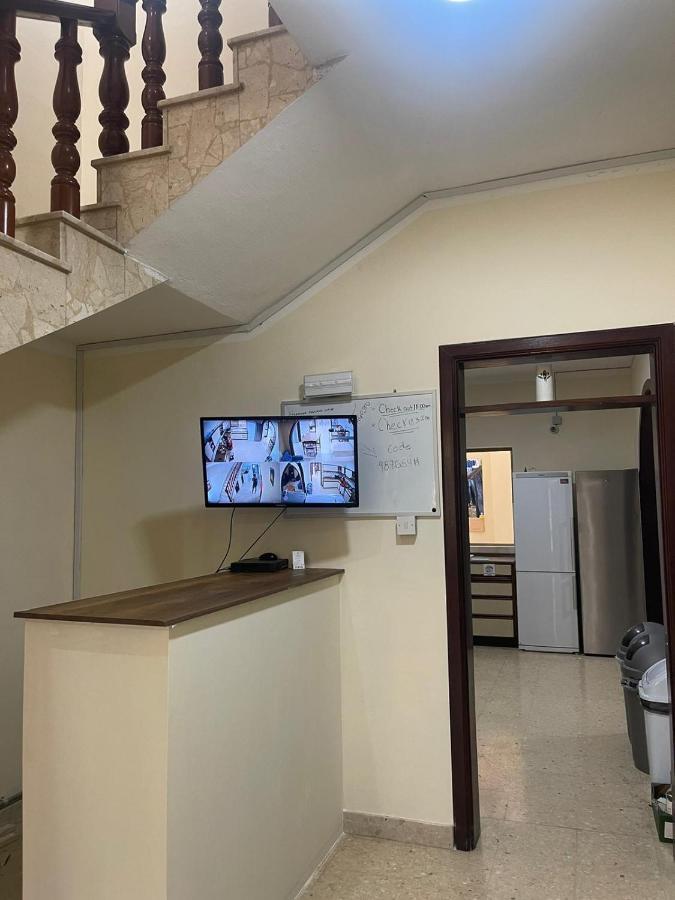 Ommi Hostel Saint Julian's Екстер'єр фото